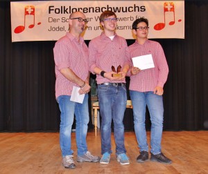 Folklorenachwuchs 2016, Siegerformation, Duo Marti-Odermatt. Andy Schaub, Oliver Marti, Siro Odermatt