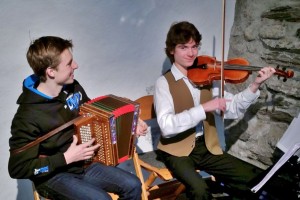 Oliver Marti, chromatisches Örgeli und Thomas Tschudin, Violine