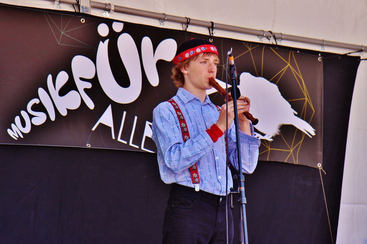.06.14 Fête de la Musique, Musik für alle, Oliver Marti, Blockflöte, Waisenhausplatz,Thun Bühne