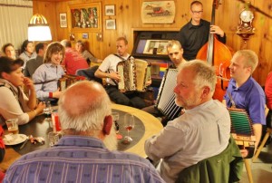 Gasthof zur Post, Stubete, Oliver Marti, Örgeli, 08.15 Musig, Franz Anderegg